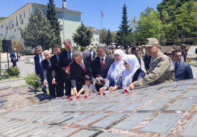 Şırnak Valisi Birol Ekici, 23. Piyade Tümen Komutanlığı'nda Mehmetçik'in Bayramını Kutladı