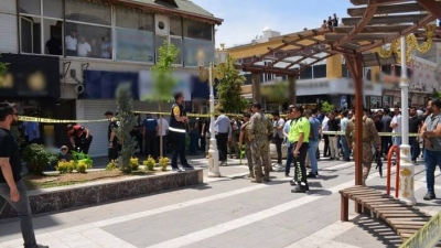 Şırnak'ın Silopi ilçesinde 3 yıl önce babasını öldüren adama sokak ortasında kurşun yağdırdı