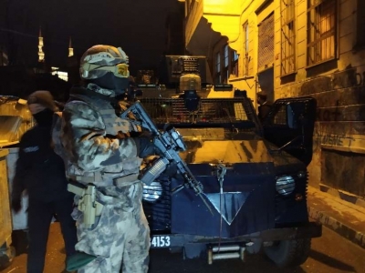 Şırnak'ta kaçakçılık operasyonlarında yakalanan 37 şüpheliden 2'si tutuklandı