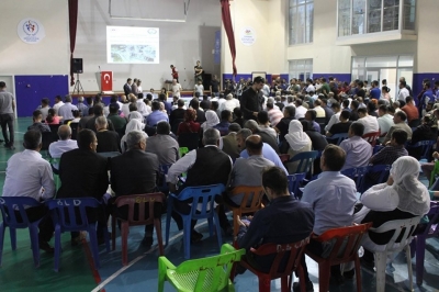 Şırnak'ta yapımı tamamlanan TOKİ konutlarının kuraları çekildi.