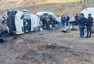 Şırnak'ta yolcu minibüsü devrildi: 8 kişi yaralandı