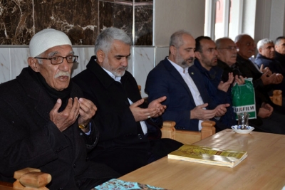 Yapıcıoğlu’ndan İnsel ailesine taziye ziyareti