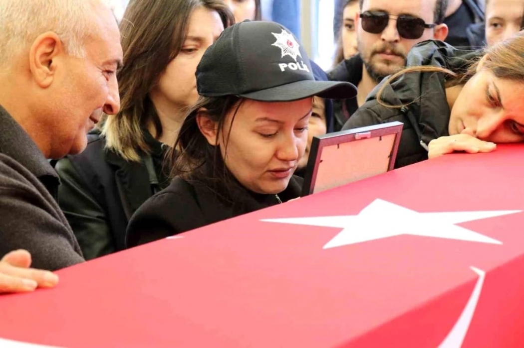 Cumhurbaşkanı Erdoğan, Şırnak'ta trafik kazası sonucu şehit olan Fırat Der'in ailesiyle taziyelerini iletti